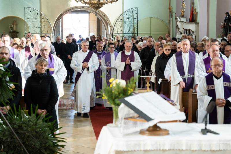 2025_11_10_bagi sandor temetes_06.jpg